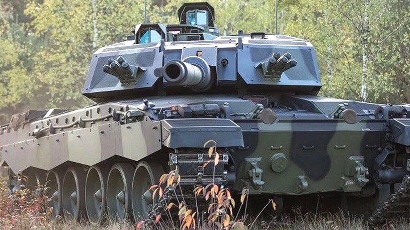 Konsorcjum Rheinmetall BAE Systems Land w końcu zaprezentowało w pełnej krasie docelowy prototyp potężnego czołgu Challenger 3 dla Wielkiej Brytanii.