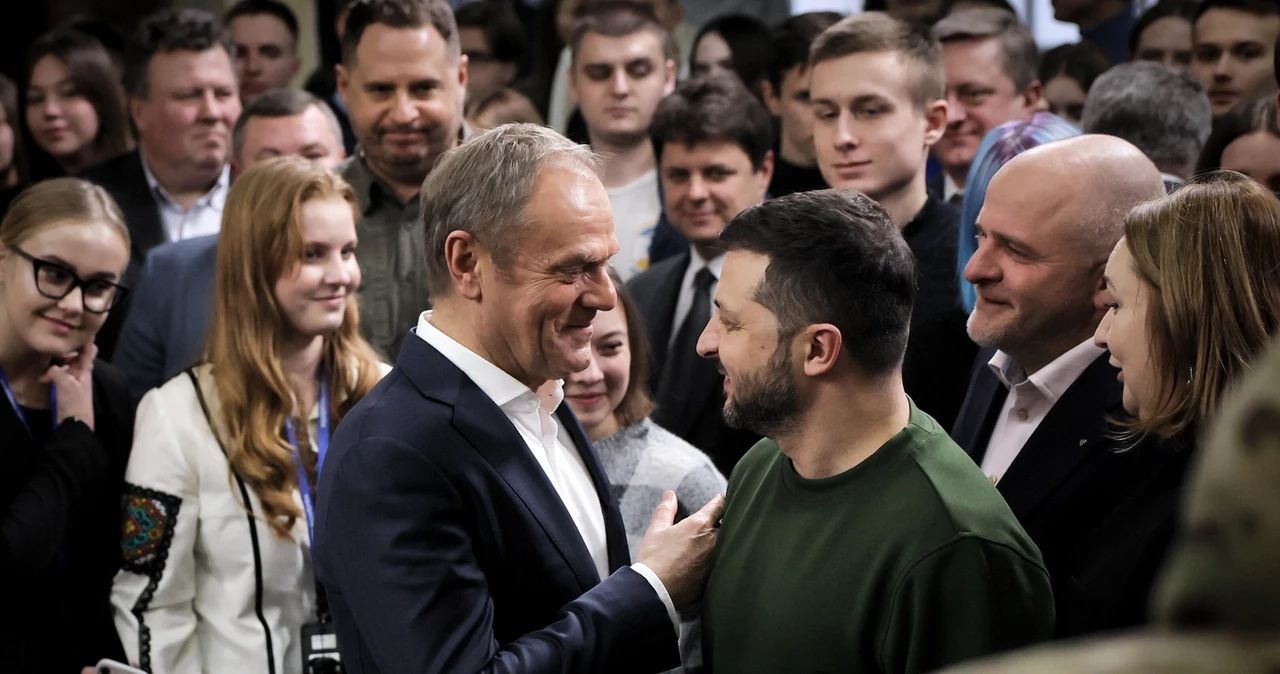 Donald Tusk oraz Wołodymyr Zełenski na spotkaniu ze studentami