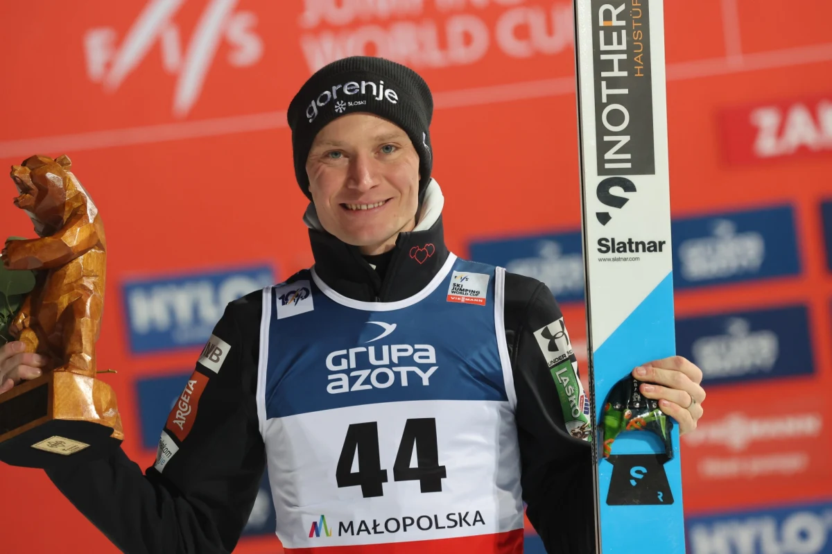 Anze Lanisek doznał zerwania więzadła pobocznego w prawym kolanie i czekają go przynajmniej dwa miesiące przerwy. Oznacza to, że Słoweniec nie wystartuje w rozpoczynających się w czwartek mistrzostwach świata w lotach narciarskich w austriackim Bad Mitterndorf. Pauzować będzie musiał najprawdopodobniej do końca sezonu. 