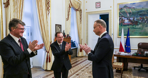Mariusz Kamiński i Maciej Wąsik spotkali się dziś z prezydentem Andrzejem Dudą w Pałacu Prezydenckim. Wczoraj politycy Prawa i Sprawiedliwości zostali przez niego ułaskawieni i opuścili zakłady karne. 