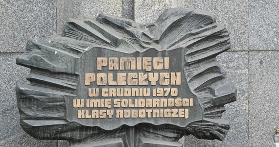 ​Przed pomnikiem Bohaterów Stycznia'71 w Szczecinie odbyły się obchody 53. rocznicy wybuchu strajku w Stoczni im. Adolfa Warskiego. Wzięli w nich udział m.in. uczestnicy tamtych wydarzeń i mieszkańcy miasta.