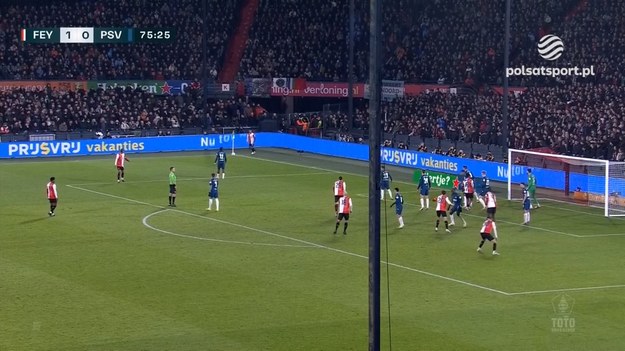 Feyenoord Rotterdam - PSV Eindhoven 1:0 (1:0)
Bramka: Quinten Timber 31