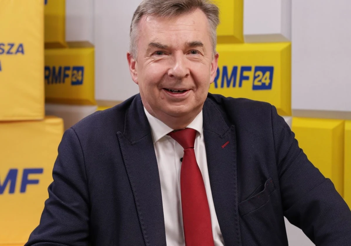 "Takiego bałaganu jak teraz jeszcze nie było. To efekt 8 lat rządów PiS-u" - mówił w Porannej rozmowie w RMF FM Dariusz Wieczorek. Minister nauki nawiązywał w ten sposób zarówno do zamieszania wokół mandatów poselskich Mariusza Kamińskiego i Macieja Wąsika oraz sporu, czy Dariusz Barski jest nadal prokuratorem krajowym.