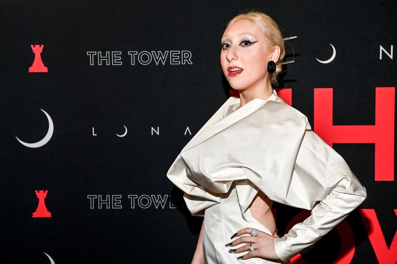 "The Tower" to eurowizyjna propozycja polskiej wokalistki o pseudonimie Luna. Zdaniem niektórych obserwatorów, to właśnie ona może być główną kontrkandydatką obok uznawanej za faworytkę Justyny Steczkowskiej.
