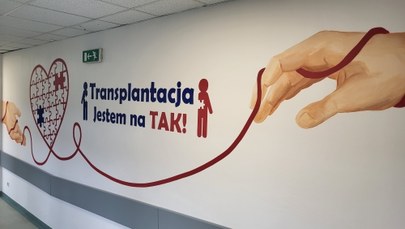 "Transplantacja - jestem na TAK!”. Mural w poznańskim szpitalu