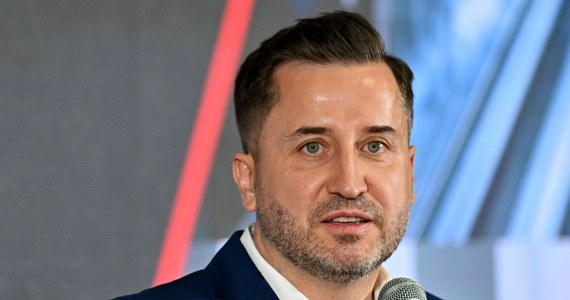 ​Kamil Suchański, kielecki radny, został kandydatem stowarzyszenia "Bezpartyjni i Niezależni" na prezydenta Kielc. "Musimy skupić się na tym, aby normalnie zacząć pracować z przedsiębiorcami, komunikować się z mieszkańcami i żeby to, co sobie planujemy w budżecie było realizowane" - powiedział.