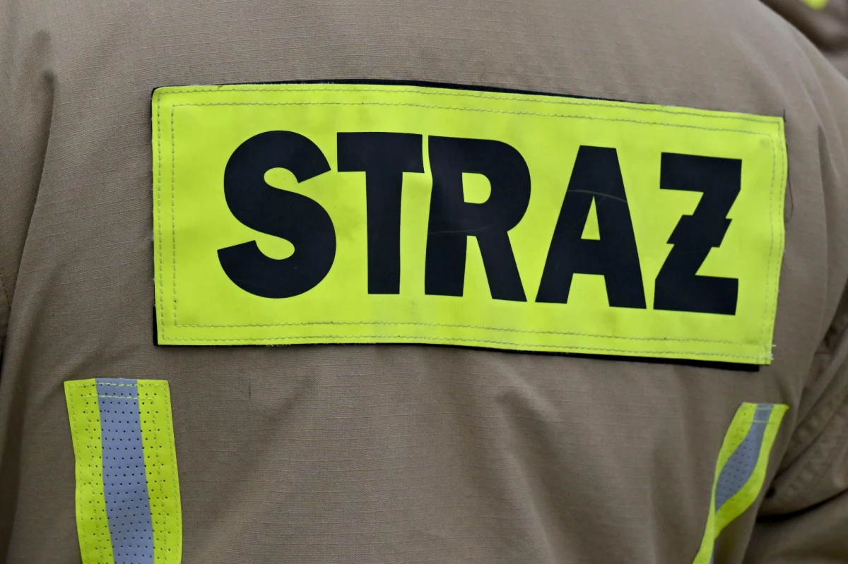 Nocna ewakuacja ośrodka wychowawczego w Kaletach na Śląsku. Przyczyną był gaz. Ewakuowano ponad 50 osób. 