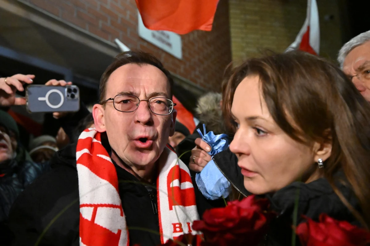 O sposobie i metodach leczenia osadzonego decyduje lekarz, mając na uwadze dobro pacjenta - przekazał zespół prasowy centralnego zarządu Służby Więziennej, w odniesieniu do stanu zdrowia Macieja Wąsika i Mariusza Kamińskiego. W czwartek Jarosław Kaczyński mówił o "torturach", jakimi miało być przymusowe dokarmianie Kamińskiego.