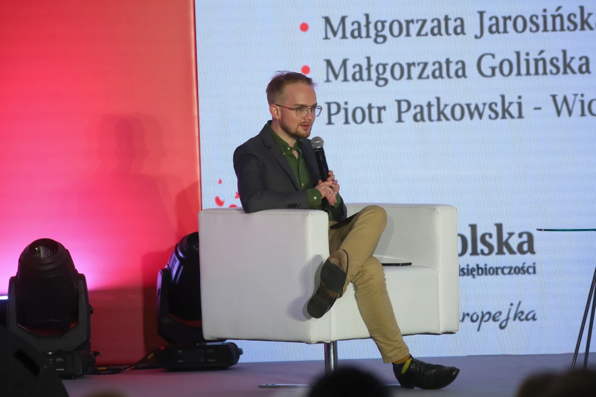 Odwołałem Piotra Patkowskiego ze stanowiska Prezesa Polskiej Agencji Nadzoru Audytowego – poinformował  w mediach społecznościowych minister finansów Andrzej Domański. 