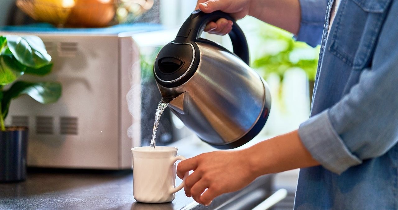 Carrefour z pilnym alertem. "Ryzyko porażenia prądem"