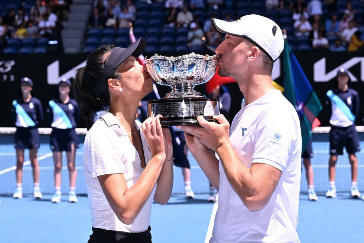 Parę w mikście utworzyli tuż przed rozpoczęciem rozgrywek, mieli nadzieję na dobrą zabawę i… wygrali Australian Open! Jan Zieliński, który w parze z tenisistką z Tajwanu Su-Wei Hsieh triumfował w grze mieszanej wielkoszlemowego turnieju w Melbourne, po meczu wyróżnił swoją sportową partnerkę. "Dziękuję jej za przełamanie polskiej klątwy w finale miksta" - powiedział. 