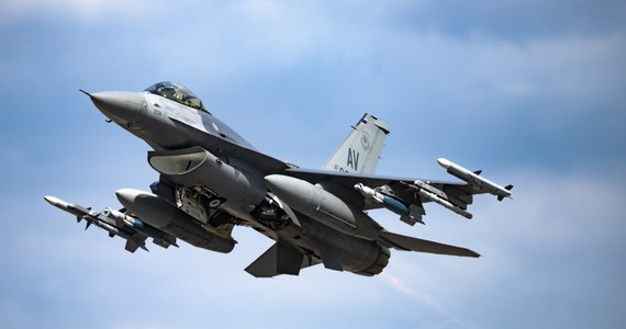 „Turcja czeka na kolejny ruch ze strony Stanów Zjednoczonych w sprawie wniosku Ankary o zakup myśliwców F-16 i zestawów modernizacyjnych do takich samolotów po ratyfikacji szwedzkiego wniosku o członkostwo w NATO” - oświadczył w piątek prezydent Recep Tayyip Erdogan.