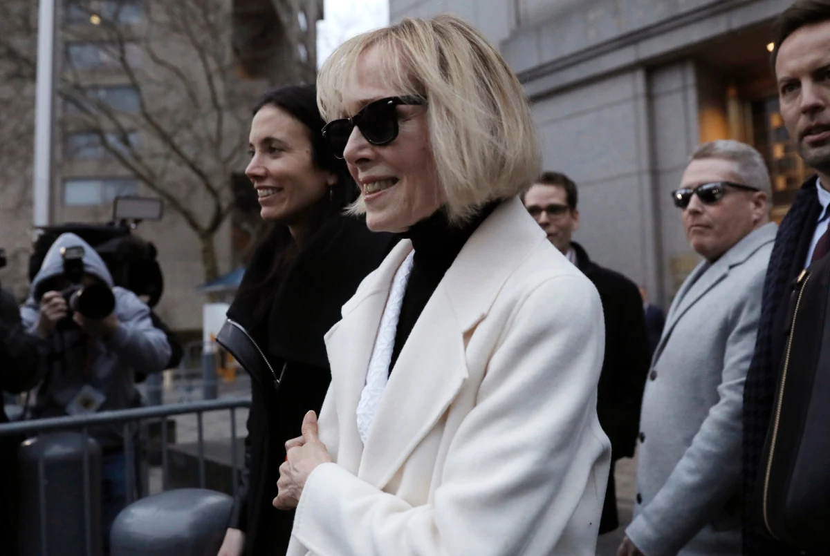 Federalna ława przysięgłych na Manhattanie w Nowym Jorku zdecydowała, że Donald Trump ma zapłacić 83,3 mln dolarów pisarce E. Jean Carroll. Kobieta twierdziła, że były prezydent USA zniszczył jej reputację wiarygodnej dziennikarki. Zaprzeczał bowiem, że zgwałcił ją prawie 30 lat temu.