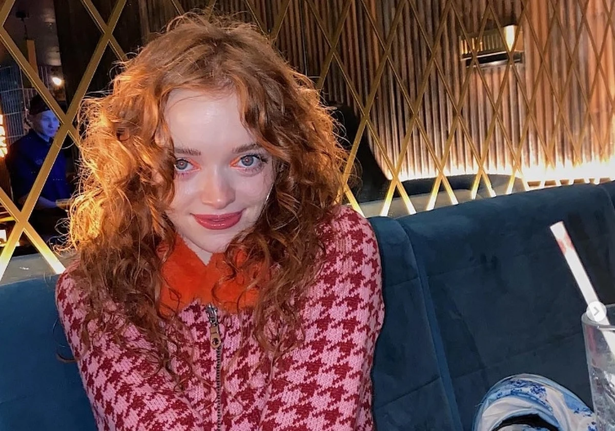 25-letnia tancerka zmarła po zjedzeniu ciasteczek. Jak się okazało, zawierało ono orzeszki ziemne, na które kobieta była uczulona. Na opakowaniu nie było jednak takiej informacji.