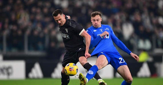 Juventus Turyn Wojciecha Szczęsnego i Arkadiusza Milika zremisował 1:1 z Empoli Sebastiana Walukiewicza i Szymona Żurkowskiego w 22. kolejce włoskiej Serie A. Polski napastnik "Starej Damy" w 16. minucie sfaulował Alberto Cerriego i został ukarany czerwoną kartką.