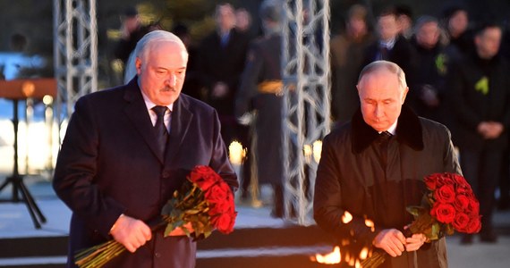 Władimir Putin oraz Alaksandr Łukaszenka wzięli udział w odsłonięciu pomnika upamiętniającego cywilów poległych podczas tzw. Wielkiej Wojny Ojczyźnianej (tak Rosjanie nazywają część drugiej wojny światowej). Podczas obchodów białoruski dyktator zaatakował m.in. Polskę.
