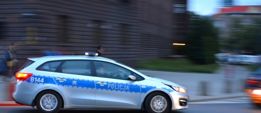 Ulicami Wałbrzycha przed policją uciekał kierowca samochodu. Zaczęło się od tego, że nie zatrzymał się do kontroli drogowej.
