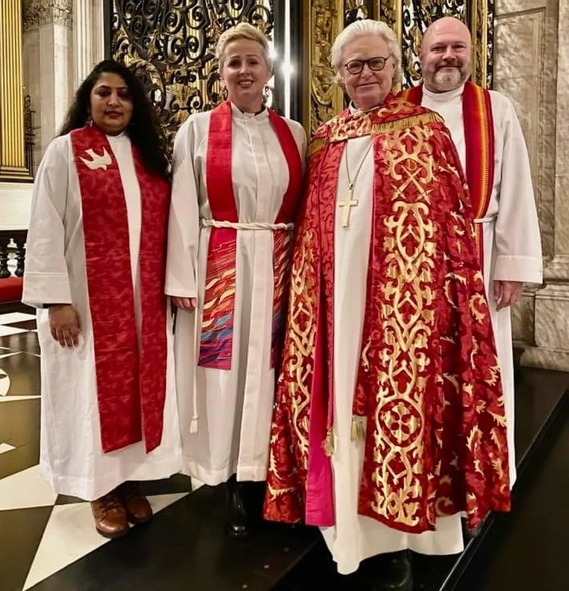 "Kościół, który ordynuje kobiety, chce współpracować z tymi Kościołami, które mają inne tradycje. Nie ma takiego odcięcia. Nie ma krytyki" – mówi RMF FM bp Paulina Hławiczka-Trotman. Pochodzi ze Śląska Cieszyńskiego, jest pierwszą polską protestantką, która objęła posługę biskupa. W rozmowie z Katarzyną Staszko wspomina czasy, kiedy powołanie „zaburzyło jej życiowe plany”. Mówi też, dlaczego ważna jest cierpliwość i jak obecność kobiet zmienia Kościół.