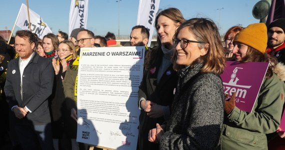 Lewica Razem i aktywiści z ruchu Miasto Jest Nasze wystartują wspólnie w wyborach samorządowych w Warszawie. W poniedziałek podpisali pakt "Marzenie o Warszawie". Chcą stolicy zielonej i z programem tanich, dobrej jakości mieszkań pod wynajem.  