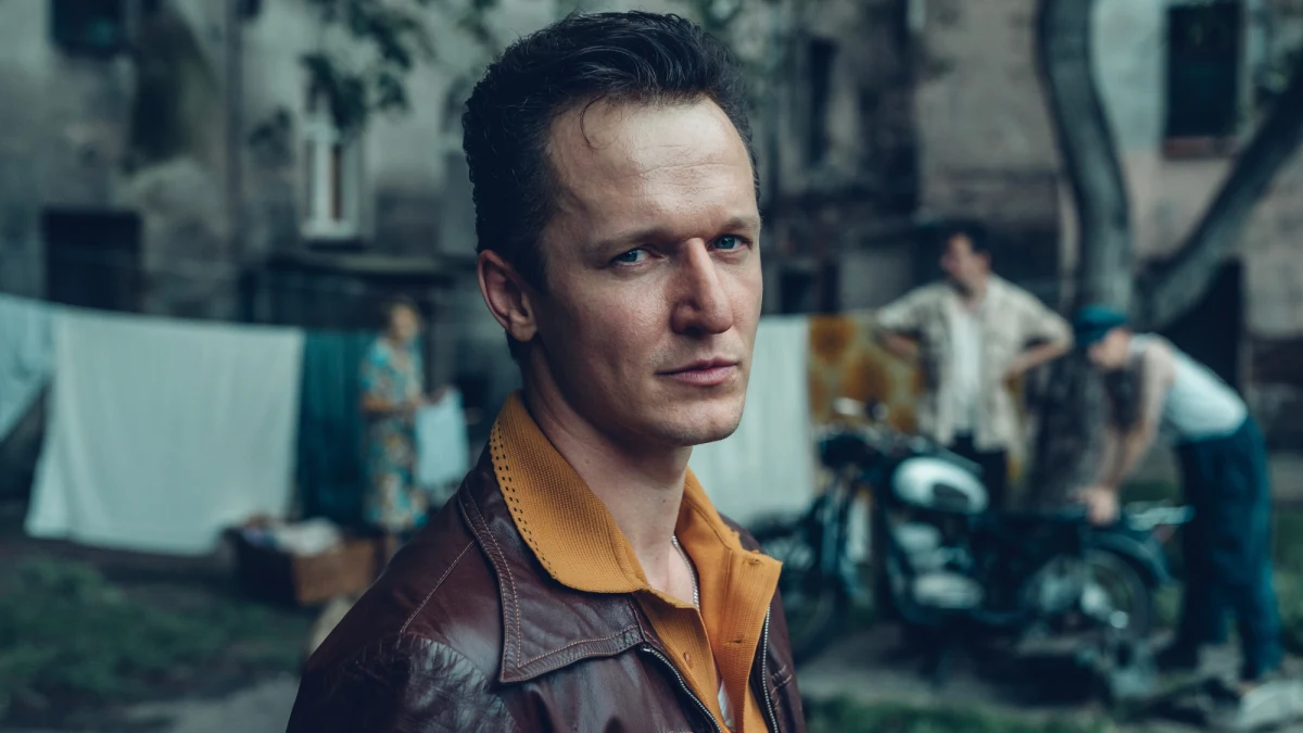 Już 28 lutego na platformie Netflix pojawi się serial "Rojst Millenium" w reżyserii Jana Holoubka. Do sieci trafił zwiastun tej oczekiwanej produkcji. 