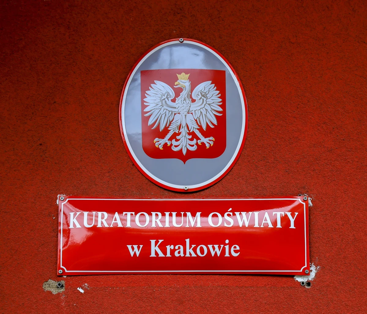 Do konkursu na Małopolskiego Kuratora Oświaty zgłosiło się na razie 8 kandydatów. Termin składania aplikacji upłynął 26 stycznia, ale może się zdarzyć, że nadejdą jeszcze dokumenty wysłane pocztą.  


