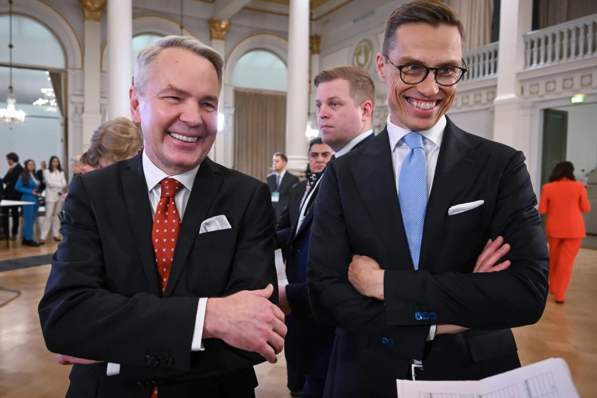 Alexander Stubb, który wygrał w niedzielę I turę wyborów prezydenckich nie odebrałby telefonu od Władimira Putina z gratulacjami, gdyby został wybrany na prezydenta. "Nie przekazałbym telefonu sprzątaczce" – powiedział z kolei jego kontrkandydat Pekka Haavisto.

