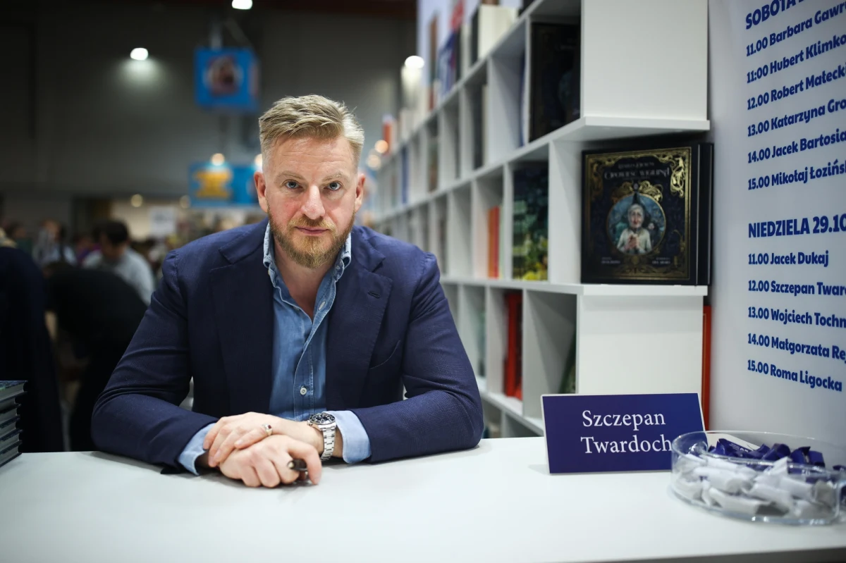 "Śląskość nie jest budowana na antypolonizmie" - mówi Szczepan Twardoch w Radiu RMF24. "Śląskość jest budowana na poczucie odrębności od polskości" - dodał pisarz. Twardoch mówił też, że Ślązacy nie chcą niepodległości dla swojego regionu. „Nigdy nie spotkałem na Śląsku separatysty. Nigdy nie spotkałem kogoś, kto na serio mówiłby o jakimkolwiek projekcie niepodległościowym dla Śląska. Są autonomiści na Śląsku. Dla mnie ten projekt politycznej autonomii Górnego Śląska jest w tej chwili zupełnie nieistotny, ponieważ on jest nierealny” – mówił pisarz.