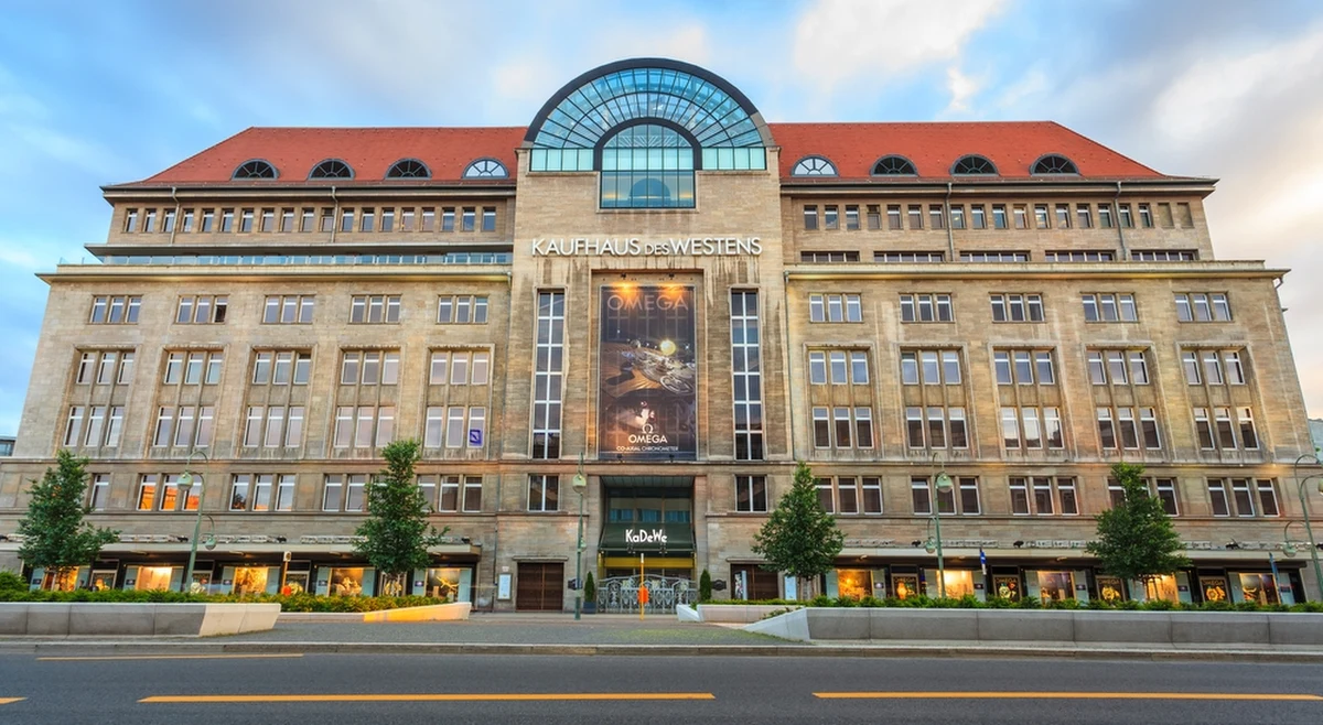 Kaufhaus des Westens, popularny wśród Berlińczyków KaDeWe, na skraju likwidacji. Właściciele jednego z najsłynniejszych domów towarowych świata złożyli wniosek o jego bankructwo.