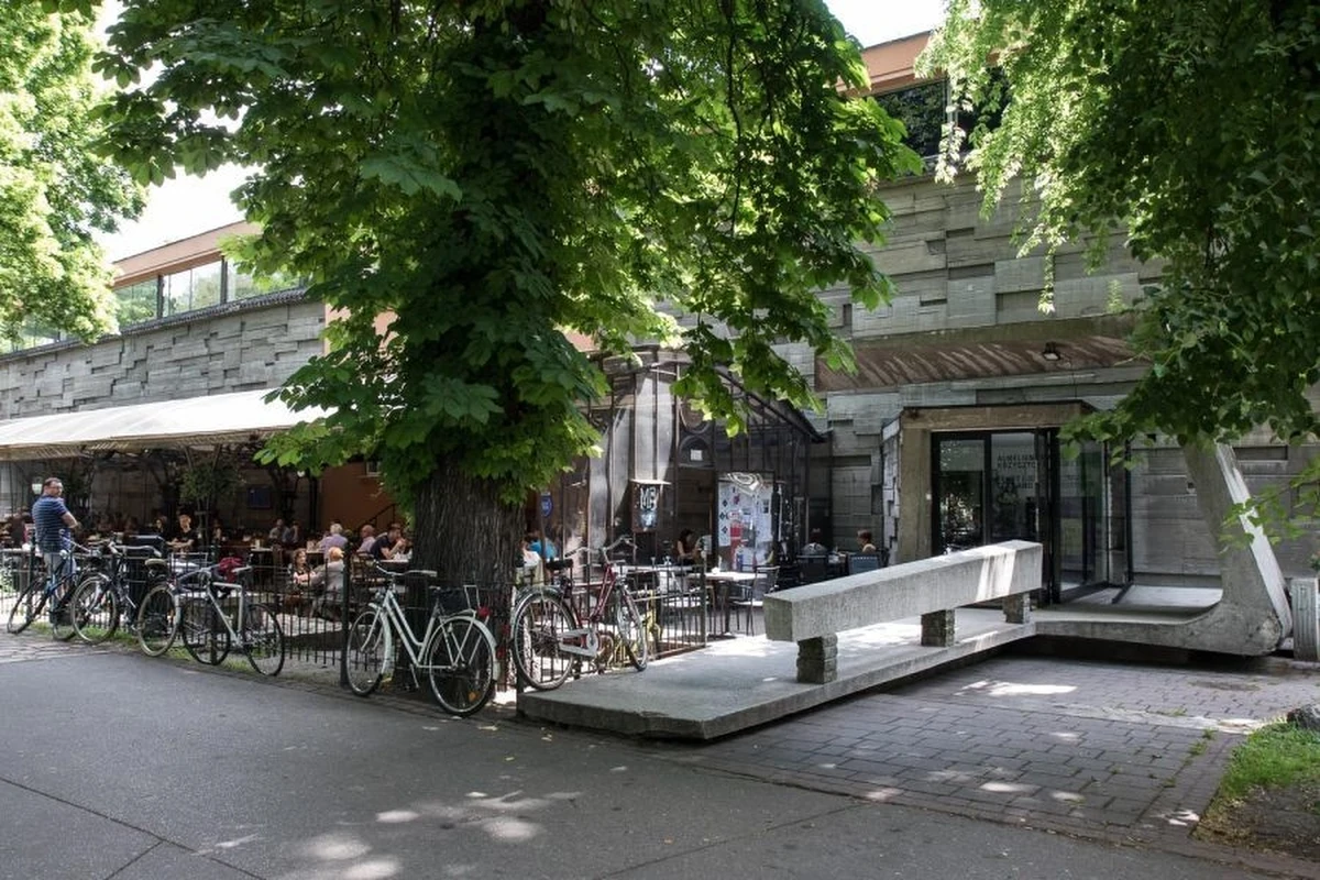 8 lutego krakowianie będą mieli okazję zobaczyć odnowiony pawilon Bunkra Sztuki przy pl. Szczepańskim. Będzie to także jedyna okazja do zwiedzenia budynku przed jego oficjalnym otwarciem, które planowane jest 29 lutego.

