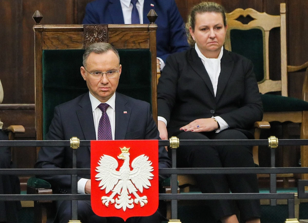 Wypowiedzi premiera Donalda Tuska nie mają żadnego wpływu na ocenę ustawy budżetowej, oczekującej na decyzję prezydenta Andrzeja Dudy - powiedziała minister w KPRP Małgorzata Paprocka. Dodała, że prezydent prawdopodobnie dzisiaj podejmie decyzję, czy podpisze ustawę. Termin konstytucyjny mija w czwartek. Tusk mówił we wtorek także o możliwości rozpisania wcześniejszych wyborów.