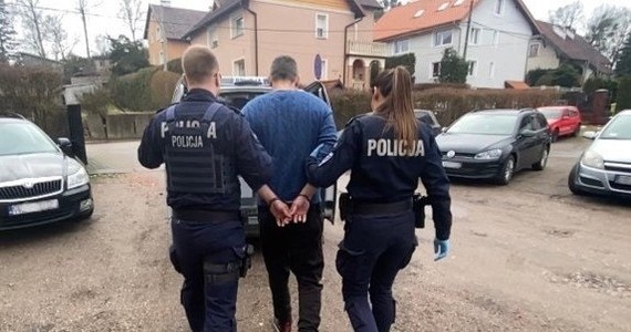 Sąd zdecydował o umieszczeniu w areszcie tymczasowym mężczyzny podejrzewanego o kradzież puszki Wielkiej Orkiestry Świątecznej Pomocy ze sklepu w Ornecie. Jak się również okazało 43-latek ukradł także puszkę w WOŚP także na terenie powiatu braniewskiego.