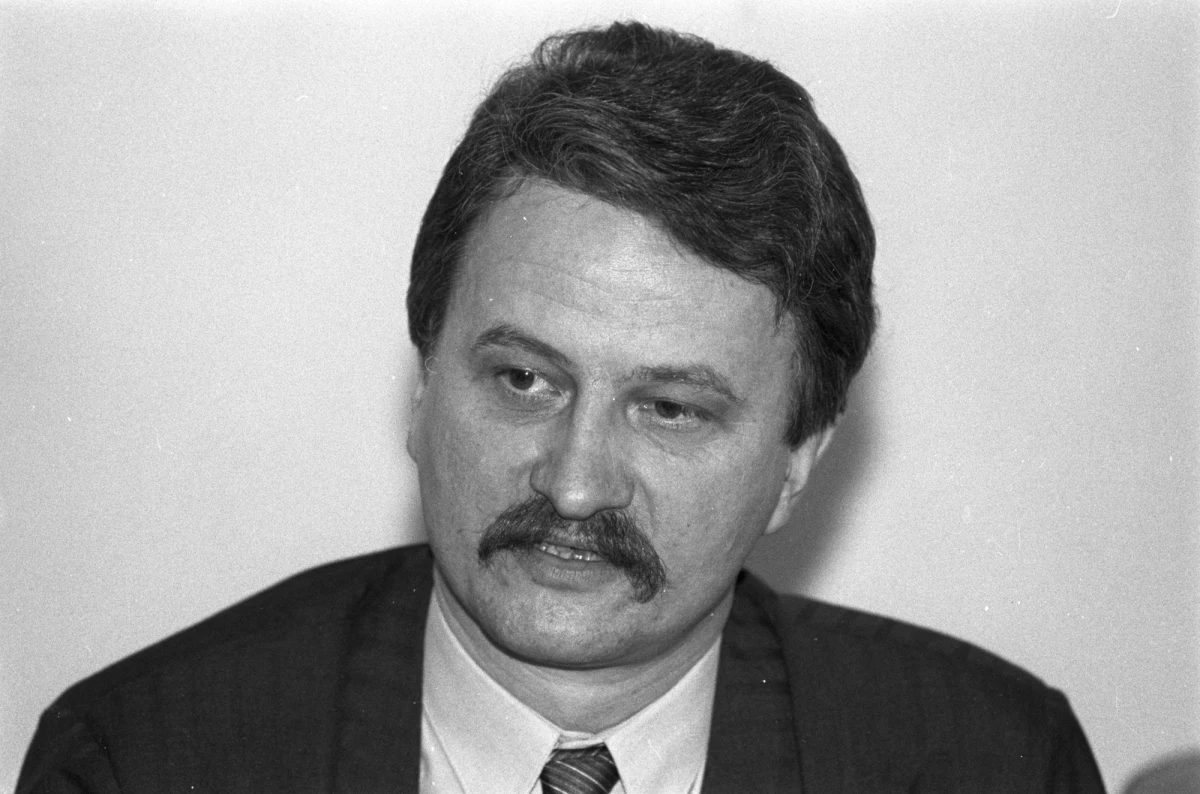 Zmarł Krzysztof Żabiński, dawny działacz Solidarności, minister-szef Urzędu Rady Ministrów w rządzie Jana Krzysztofa Bieleckiego i wiceminister spraw wewnętrznych z rządzie Hanny Suchockiej - poinformował w środę opozycjonista, były wicemarszałek Senatu Jan Wyrowiński.