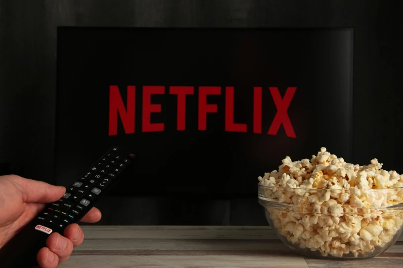 Smutno ci? Sprawdź 5 seriali na Netflix na poprawę humoru