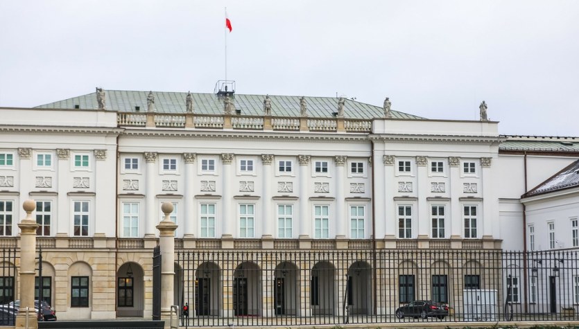 Trzech liderów w walce o prezydencki fotel. Najnowszy sondaż Trzech liderów w walce o prezydencki fotel. Najnowszy sondaż