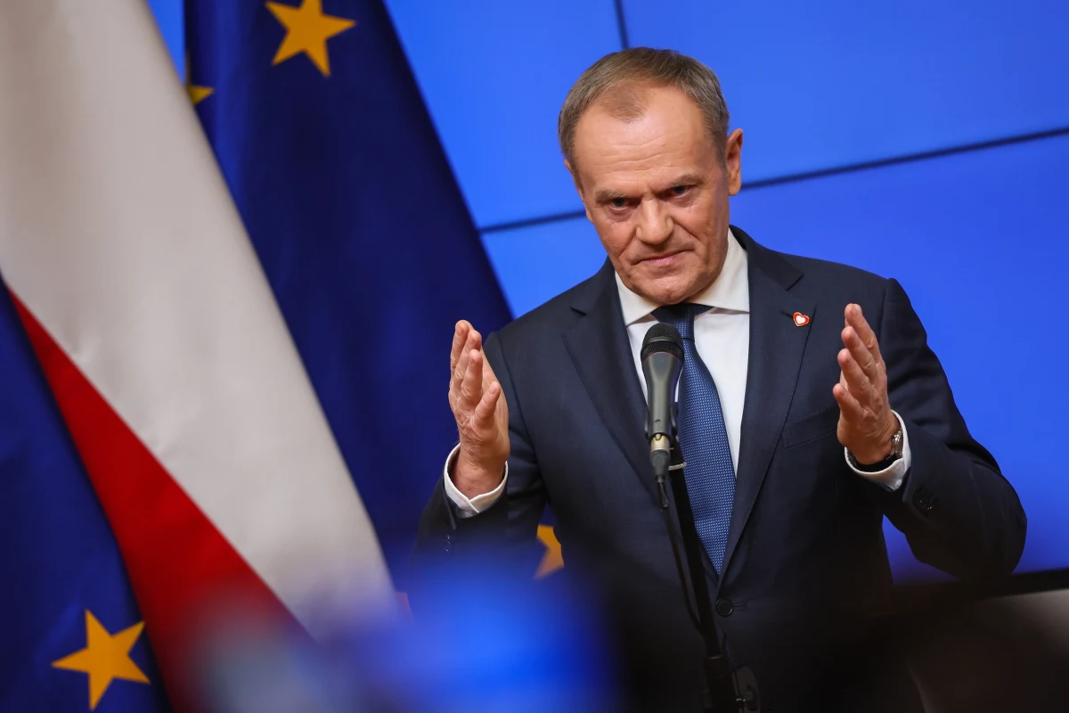 "Mamy w tej chwili pomoc dla Ukrainy na 4 lata, to jest więcej niż epoka" – stwierdził po zakończonym szczycie Unii Europejskiej w Brukseli premier Donald Tusk. "Skończyła się epoka dwuznaczności i dziwnych gierek. Jestem z tego bardzo dumny, że zobaczyłem znowu Europę z takimi wysokimi standardami i gotową do działania, do podejmowania decyzji" – podkreślał. 