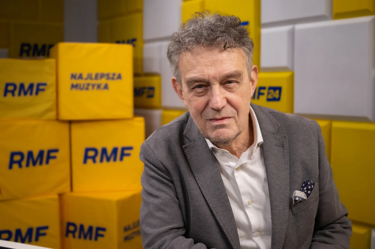 "Wróciłem do Ministerstwa Spraw Zagranicznych. Będę wspierał kolegów w przywracaniu w MSZ profesjonalizmu i bardzo się z tego cieszę" - mówi w Popołudniowej rozmowie w RMF FM były ambasador RP w USA, były wiceminister spraw zagranicznych Ryszard Schnepf. Na pytanie, czy są ambasadorzy, których należałby odwołać, odpowiada: No to jest oczywiste". Proszony o komentarz dotyczący osiągniętego porozumienia w UE ws. pomocy dla Ukrainy podkreśla: "Myślę, że jest nowa sytuacja związana z postawą części elit politycznych w Stanach Zjednoczonych, która bardzo mocno popycha Unię do jedności i do większej stanowczości wobec Rosji. Europa się przestraszyła i chce pokazać, że jest zjednoczona". 