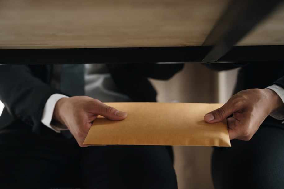 Urzędnik z Poznania i biznesmeni zatrzymani przez CBA