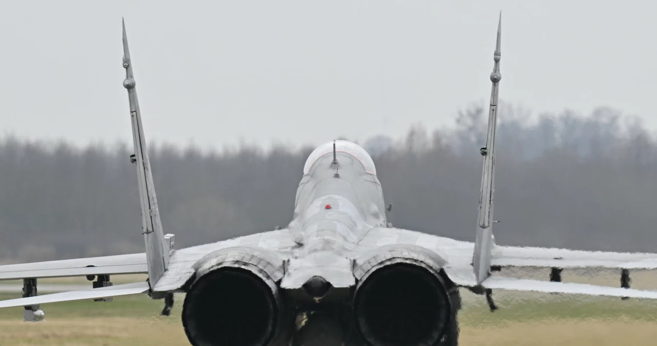 Ukraińskie siły zaatakowały lotnisko w Belbek obok Sewastopola. Zdjęcie ilustracyjne: samolot myśliwski Mig-29 na pasie