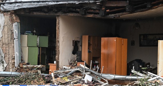 Groźne zdarzenie w budynku w szczecińskich Podjuchach. Najprawdopodobniej w wyniku wybuchu butli z gazem wybuchł tam pożar.
