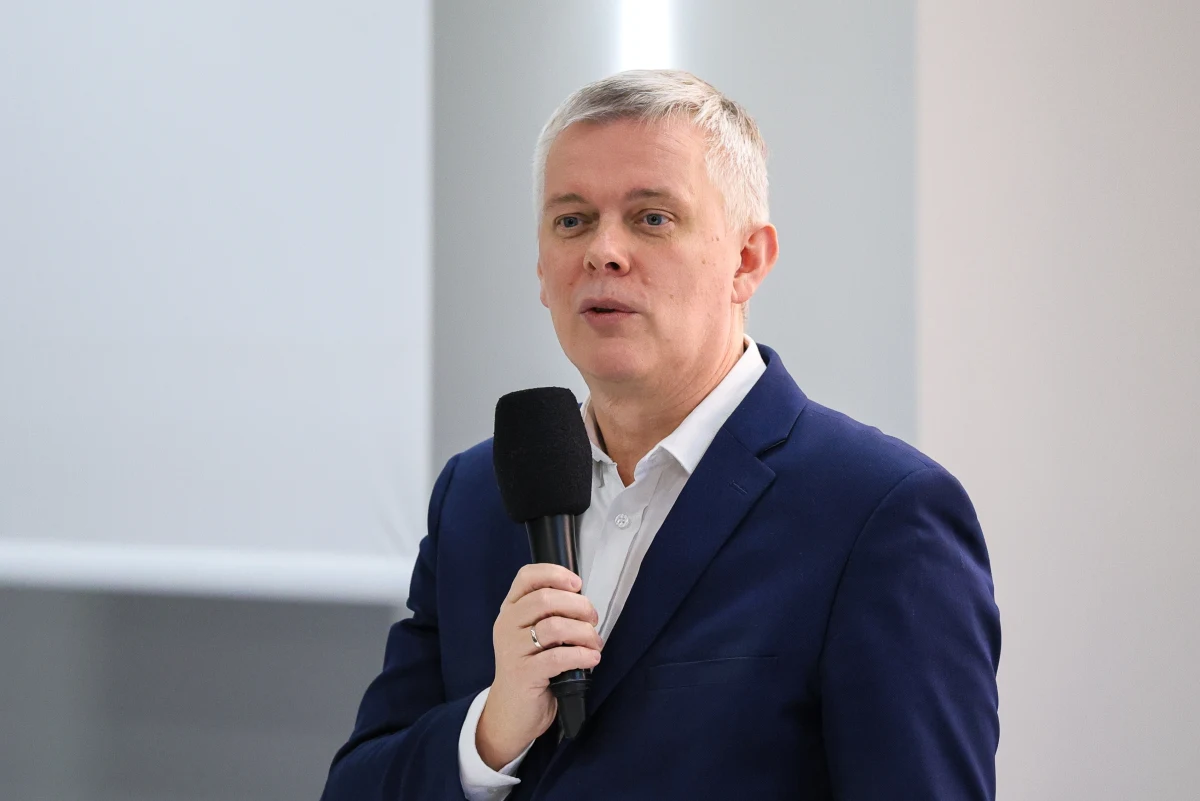 Tomasz Siemoniak, minister koordynator służb specjalnych, zapowiedział przywrócenie delegatur Agencji Bezpieczeństwa Wewnętrznego w tych stolicach województw, gdzie zostały zlikwidowane.