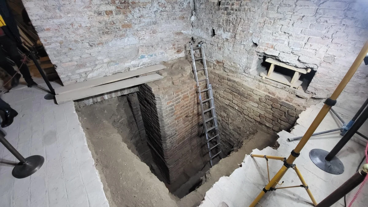 Kuchnię Królewską odkryto w trakcie badań archeologicznych na terenie Zamku Królewskiego w Poznaniu. To jedna z najstarszych, a być może i najstarsza kuchnia królów zachowana na terenie ziem polskich.