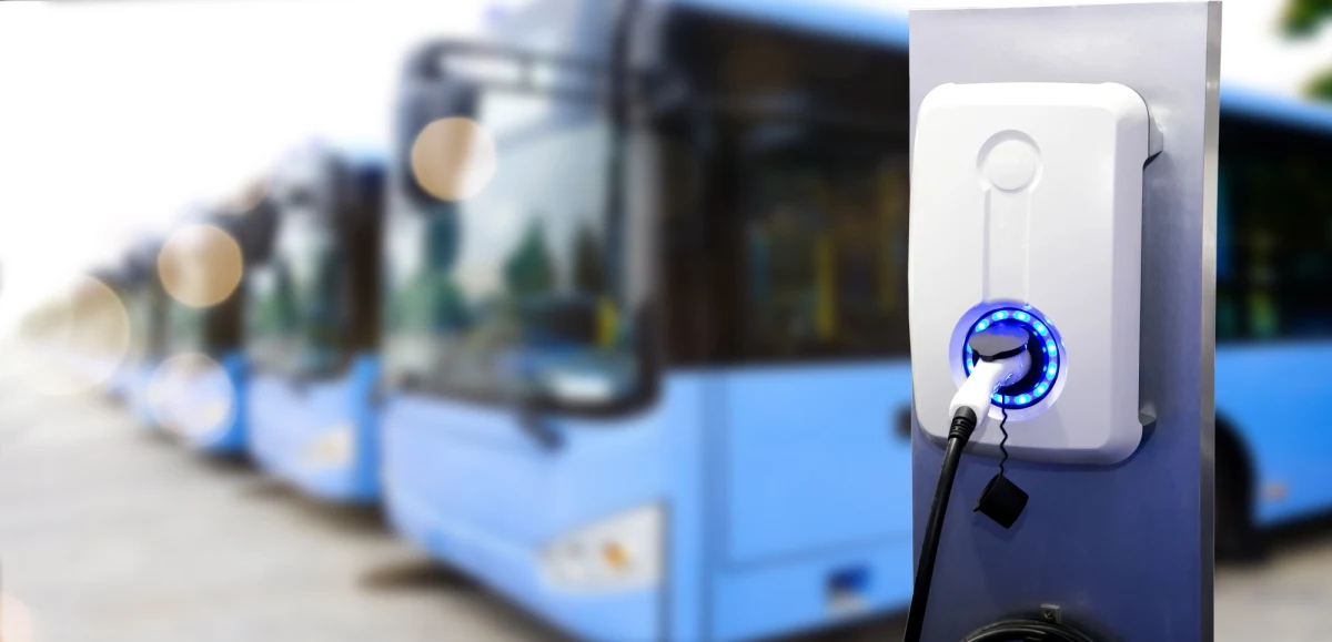 Zakup autobusów elektrycznych oraz tramwajów wraz z niezbędną infrastrukturą planuje samorząd Olsztyna. To kolejna inwestycja w komunikacji publicznej, która ma poprawić komfort pasażerów - podał Urząd Miasta w Olsztynie.