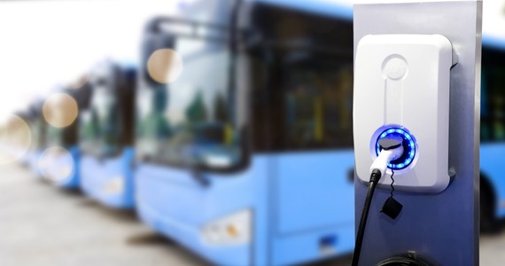 Zakup autobusów elektrycznych oraz tramwajów wraz z niezbędną infrastrukturą planuje samorząd Olsztyna. To kolejna inwestycja w komunikacji publicznej, która ma poprawić komfort pasażerów - podał Urząd Miasta w Olsztynie.