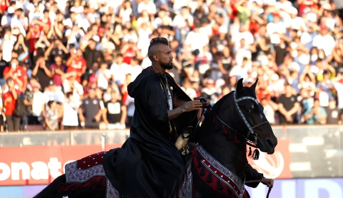 Kuriozalna prezentacja byłego piłkarza FC Barcelona. Scenariusz jak z Bollywood