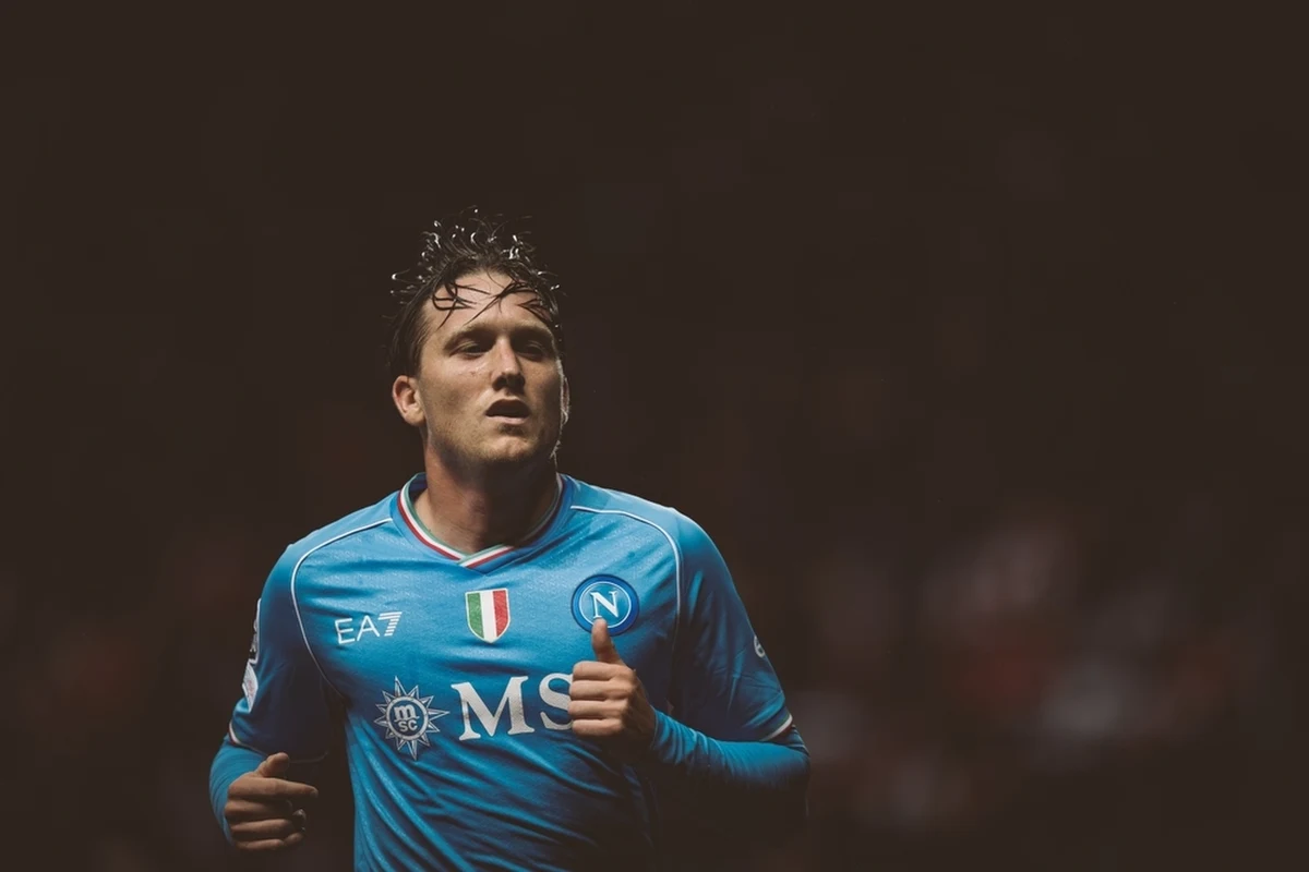 Piotr Zieliński odchodzi z Napoli. Informację potwierdził prezes klubu Aurelio De Laurentiis. Podkreślił również, że brak Polaka na liście piłkarzy zgłoszonych do Ligi Mistrzów "nie jest zemstą".