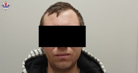 Policjanci zatrzymali 30-latka, który był poszukiwany listem gończym za seksualne wykorzystanie małoletniej dziewczynki. Sprawca ukrywał się w piwnicy. 