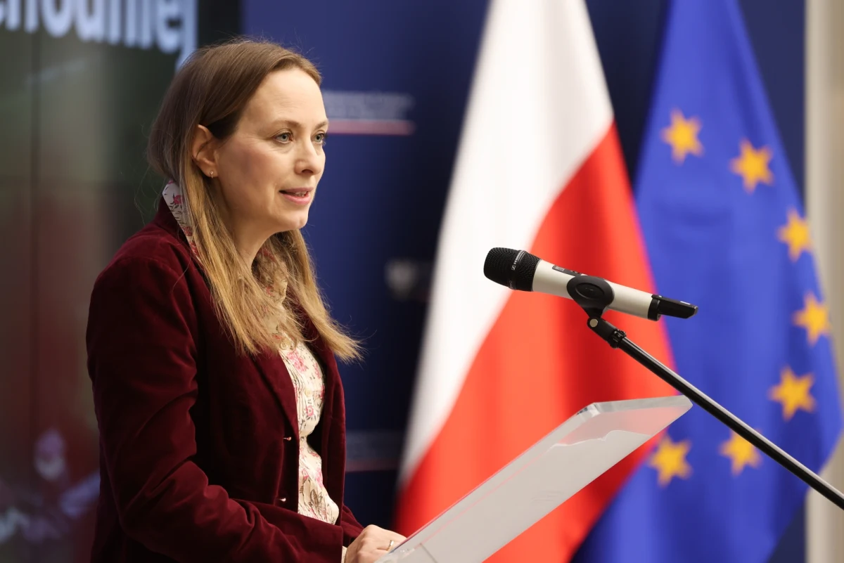 Krajowy Plan Odbudowy musi być renegocjowany - poinformowała w wywiadzie dla dziennika „Fakt” minister funduszy i polityki regionalnej Katarzyna Pełczyńska-Nałęcz. W tym miesiącu będzie gotowy pakiet renegocjacyjny, chcemy w lutym usiąść z KE do rozmów - dodała.