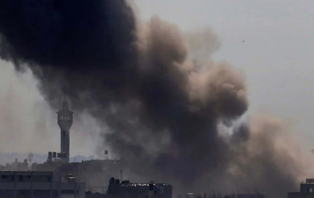 Armia izraelska poinformowała, że jej żołnierze dokonali nalotu na kwaterę główną brygady Hamasu w Chan Junus w południowej Strefie Gazy. Była ona wykorzystywana przez Hamas do celów szkoleniowych przed atakiem z 7 października 2023 r.