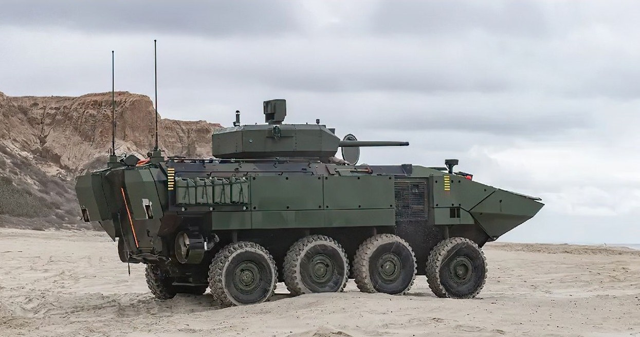 Firma BAE Systems ogłosiła, że ​​dostarczyła amerykańskiej armii nowy wariant amfibii bojowej. ACV-30 to nowoczesny pojazd, który zwiększać ma efektywność i wydajność piechoty morskiej.