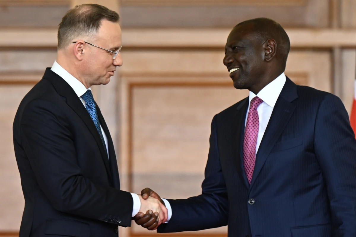 To pierwsza podróż prezydenta Polski do Kenii w ciągu 61 lat istnienia relacji dyplomatycznych obu państw - powiedział Andrzej Duda podczas wizyty w kenijskiej stolicy Nairobi. Prezydent Polski rozpoczął podróż do Afryki od Kenii, w planach ma również wizyty w Rwandzie i Tanzanii. 